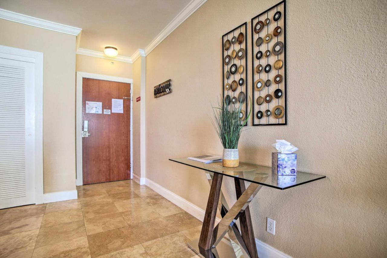 Grand Hollywood Apartment With Stunning Views! 외부 사진