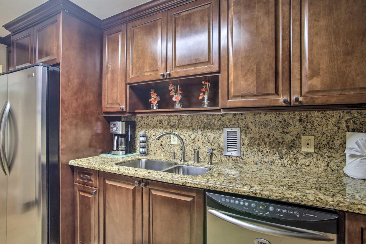Grand Hollywood Apartment With Stunning Views! 외부 사진